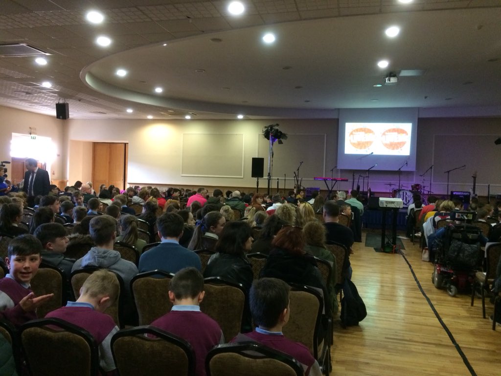 Donal_Walsh_'s tweet photo. All about to kick off here @brandonhotel thank you to everyone @riptidemovement @BonSecourTralee @Kerry_CollegeFE @creditunion @livelifeFilmFst @MaryMLucey &amp; many more  #livelife https://t.co/Bya6kJKQnN