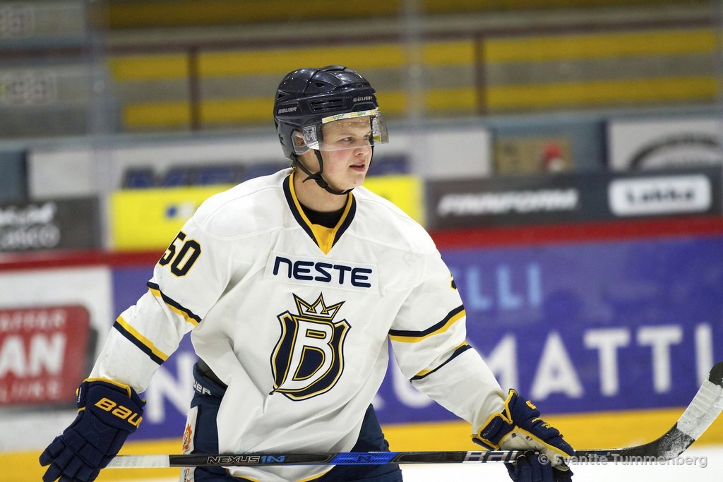 Blues_A_Ak's tweet photo. OTTO SAARIMAA (1997)

@Blues_A_Ak rosteriin on myös saatu armeijasta palautuva huippupuolustaja @OttoSaarimaa . Hän on lainassa Mikkelin Jukurista huhtikuun loppuun 2018. Takana jo 9 Nuorten Mestis -ottelua tehoilla 0 + 3. https://t.co/yadOSl5MwW
