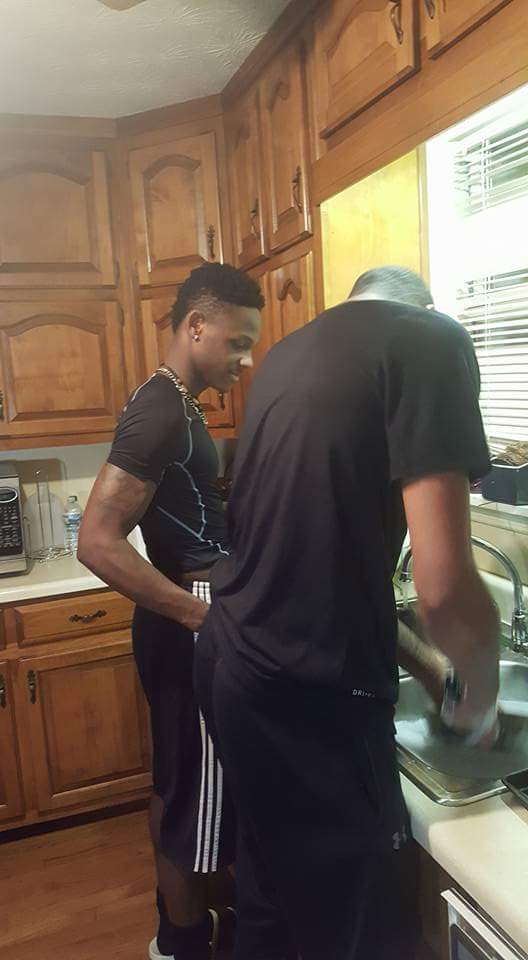 75Godschild's tweet photo. I had to put them to work because they loved to eat😁 #LLJayBo https://t.co/h9ssAueDnA