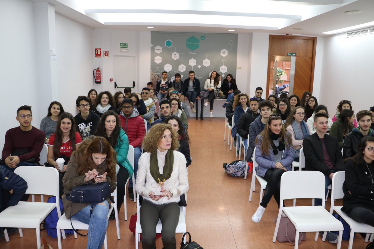 RosarioFaraci's tweet photo. Sicilian Students from Liceo Archimede Acireale are visiting the Heart of Innovation @valencia_lab #vivevalencialab @dariodotzero @DanilaPelligra https://t.co/5qW1uFOkNp