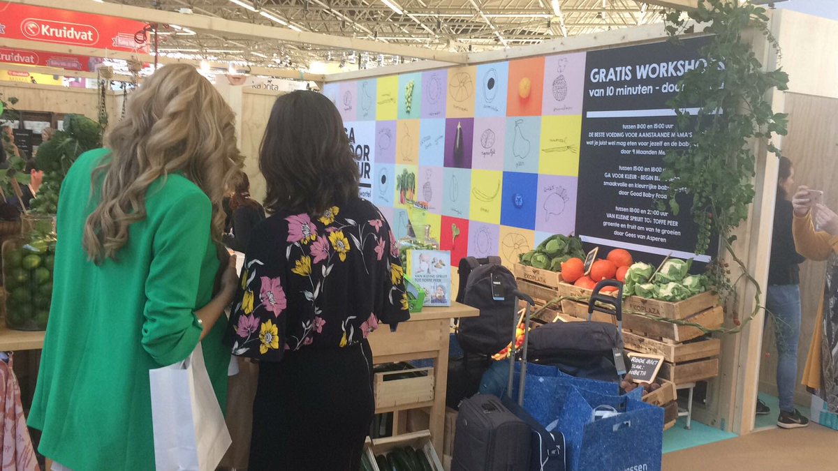 Babycooking1's tweet photo. Tamara gezellig in gesprek met @kimkotter over gezonde voeding #gavoorkleur https://t.co/PDzi7ncAWs