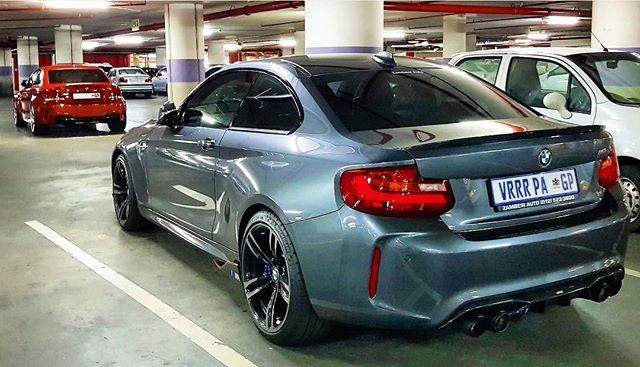 Zero2Turbo's tweet photo. The bigger more powerful brother keeping a watchful eye on the very special 1M 😎 | Photo via @riyo_786 | #ExoticSpotSA #Zero2Turbo #SouthAfrica #BMWM2 #M2 #BMW #1M #Vrrrpa https://t.co/5ebddAp4K2