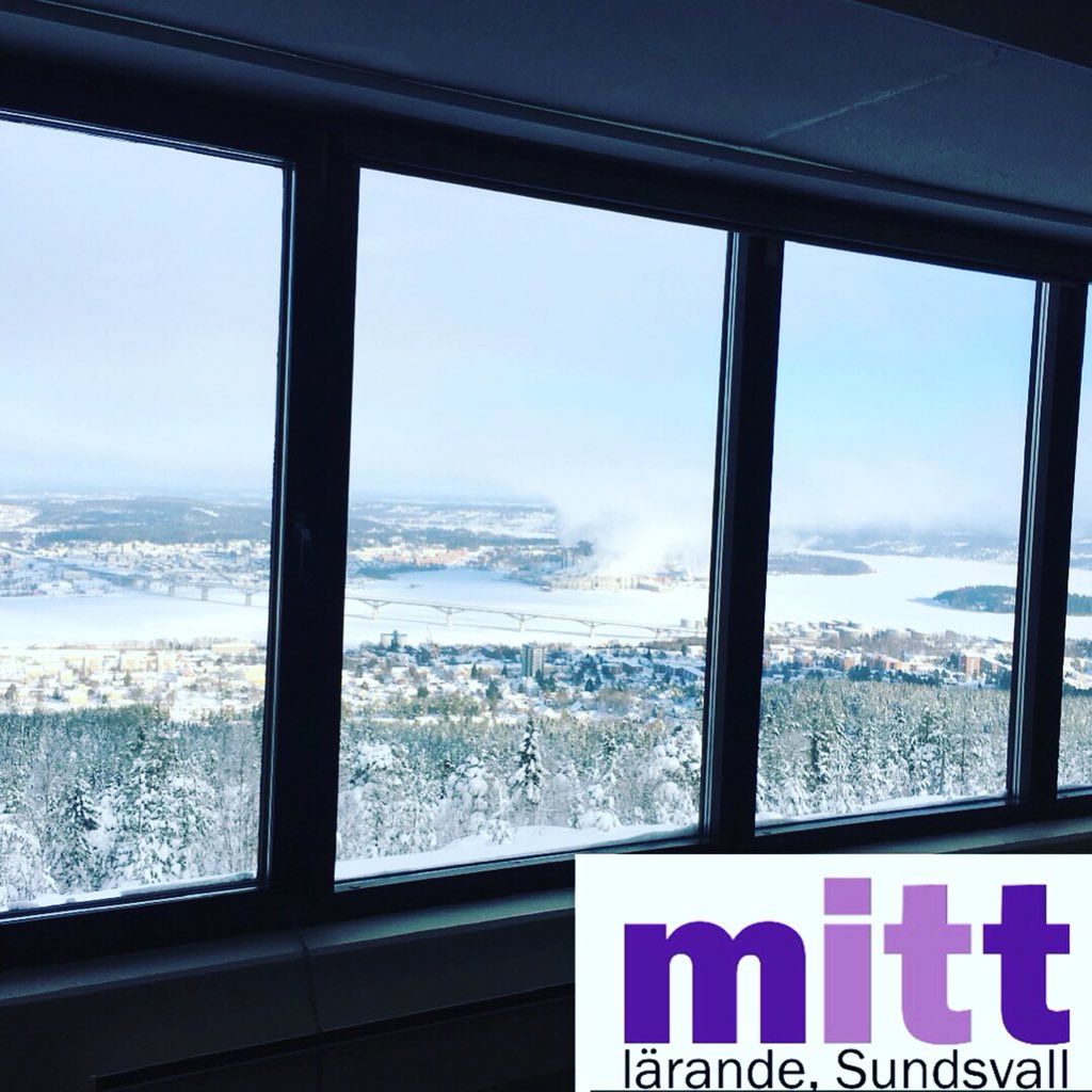 Cakka_'s tweet image. Grymma dragningar på #mittlar2018 om allt från elevaktiv matematik med @jimmynordberg till #ProgrammeraMera med Karin Nygårds @grishund och #digitalisering överlag. Och inte minst snack med it-pedagoger i Härnösand om att det är dags att köra Geek Girl Mini även där😊👍