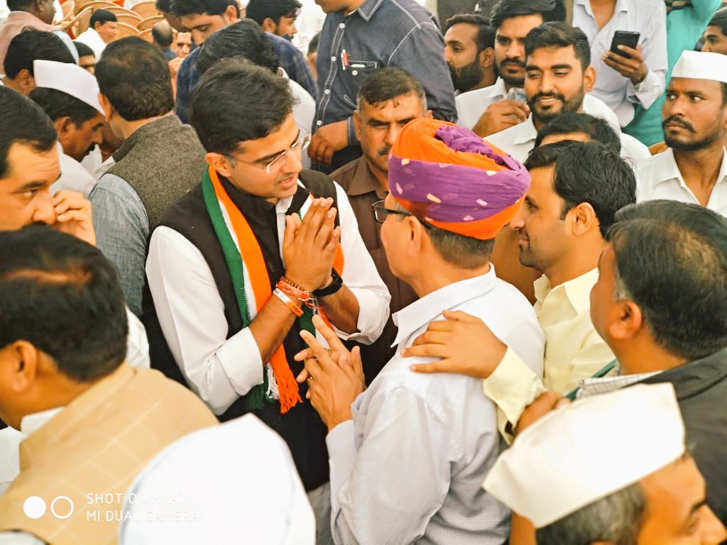RPCC_ITcell's tweet photo. प्रदेश के तीनों उपचुनावों में जीत, कार्यकर्ताओं के अथक परिश्रम का परिणाम हैं, उपचुनावों ने जिम्मेदारी पूर्वक कार्य करने वाले सभी कार्यकर्ताओं से प्रदेश कांग्रेस मुख्यालय पर मुलाकात करते प्रदेश कांग्रेस अध्यक्ष श्री @SachinPilot जी। https://t.co/WUKI8RpauY