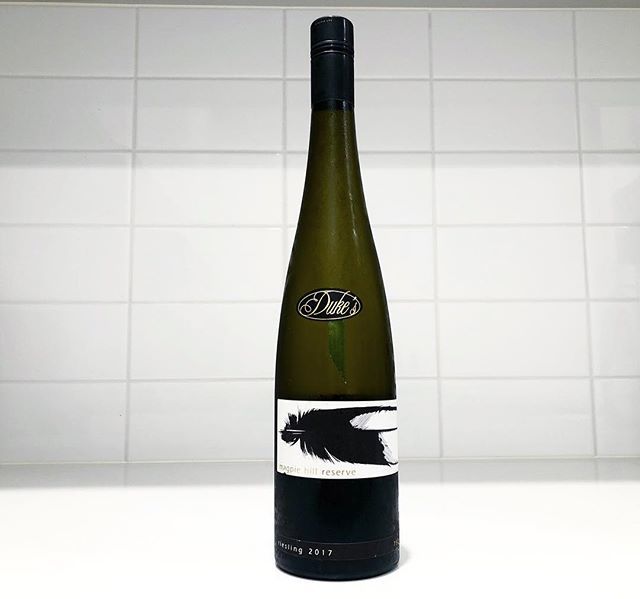 UnfilteredWine's tweet photo. On Wednesday we drink Riesling, and an absolute cracker at that. This is one of the best rizza’s i’ve had in recent times. Given 99 points by Halliday and I can see why. Crisp, dry, clean, limey with great fruit intensity. It’s still very young and I thi… https://t.co/9LLGlilOV6 https://t.co/w02dvow6FZ