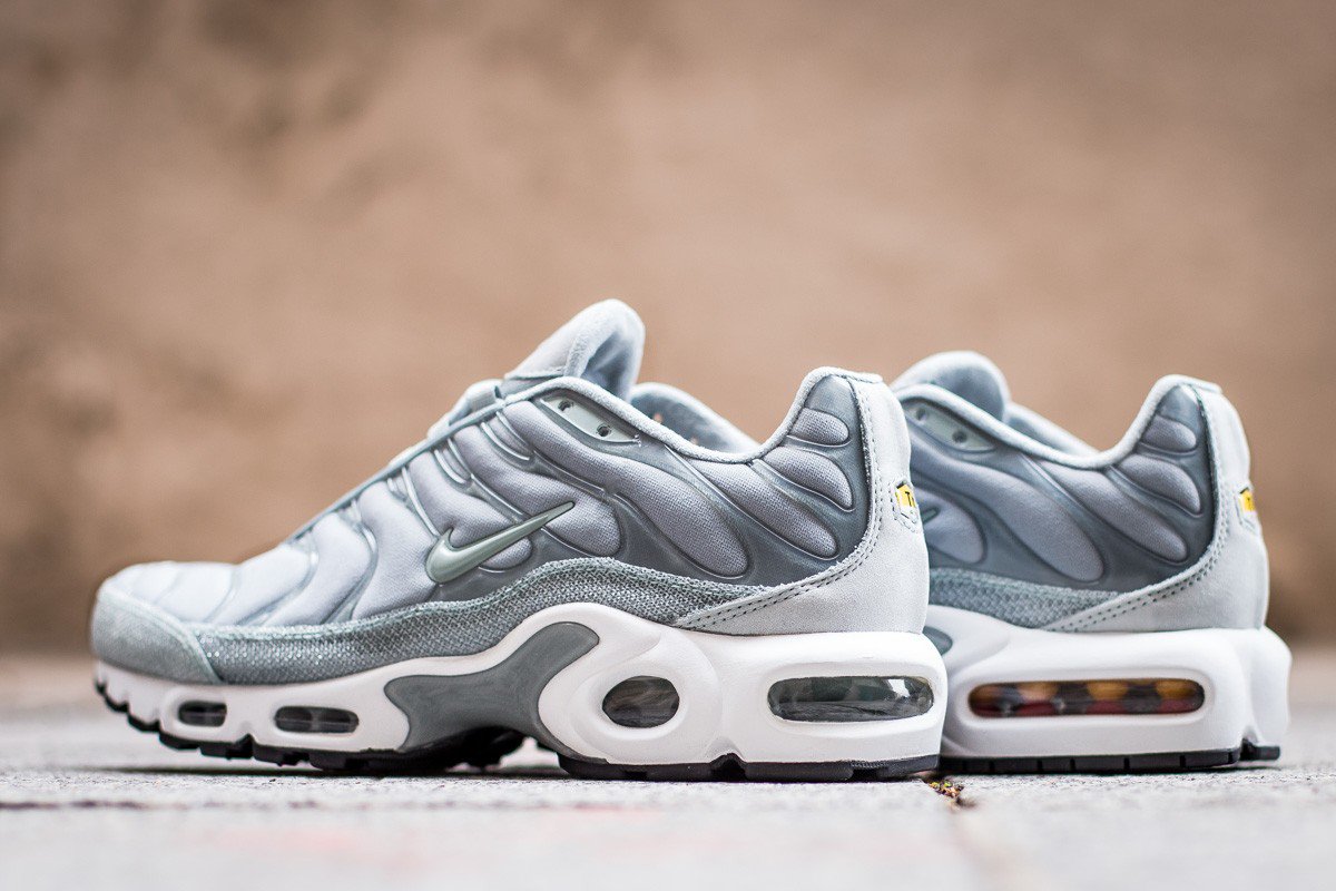 nike air max plus premium w