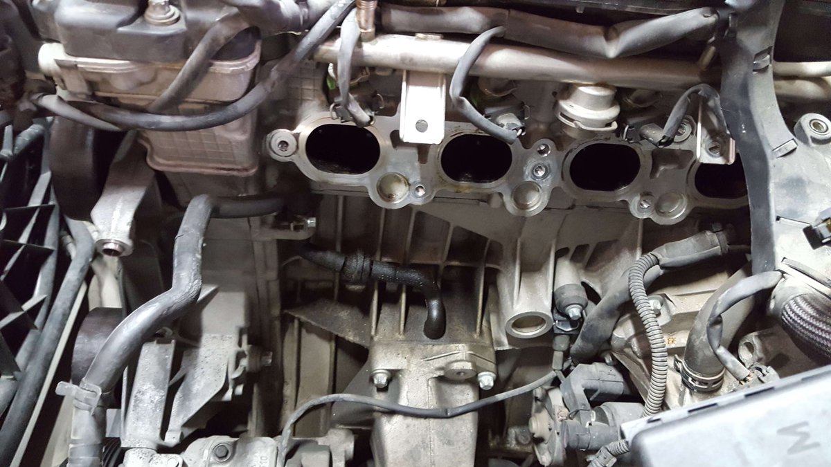 sternautotuning's tweet image. M271 PCV Valve.