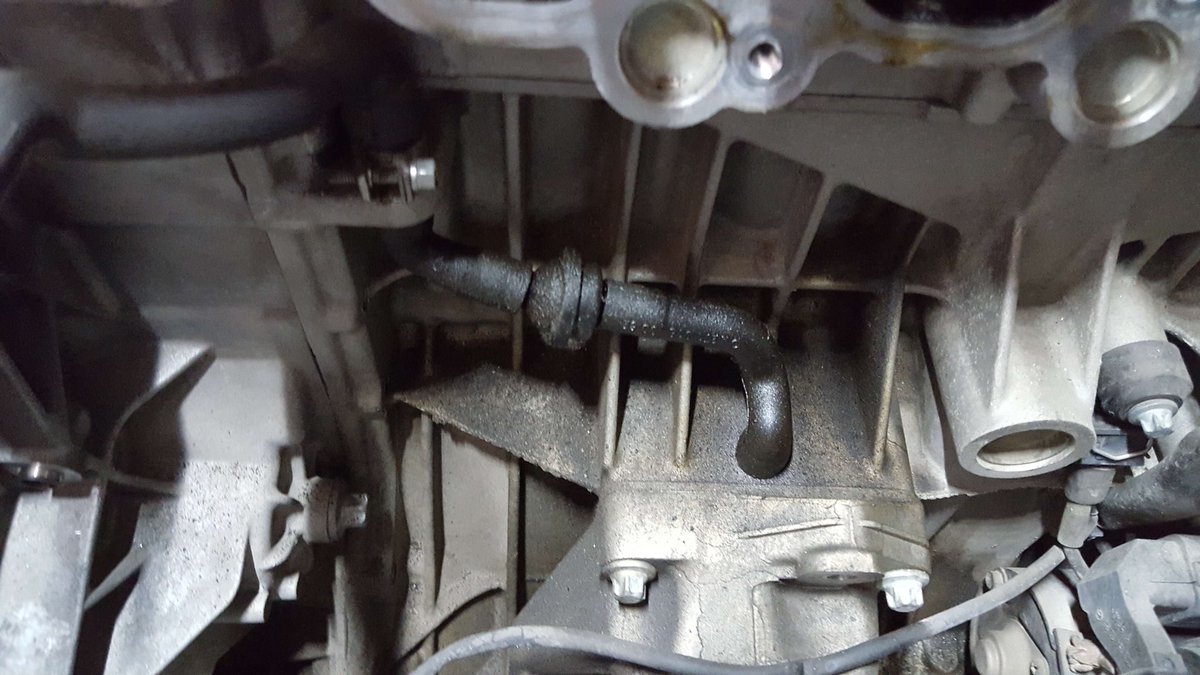 sternautotuning's tweet image. M271 PCV Valve.