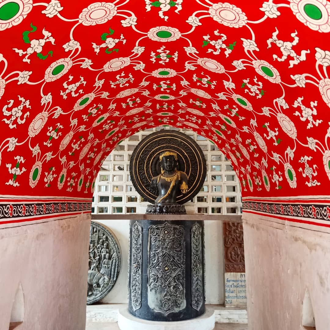 TravelwithNest's tweet photo. First picture is a part of a model tunnel found at Wat Umong Suan Buddha Dhama. This model shows how the tunnel and the mural painting were about 500 years ago. #WatUmong #amazingchiangmai #traveltoexplore https://t.co/Ntms1H6Plc
