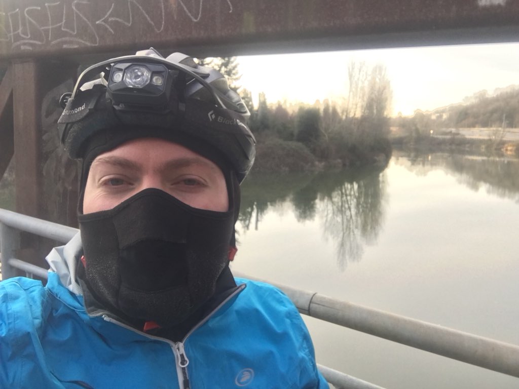 bobco85's tweet photo. Had to bring out the balaclava for the first time this winter (and since moving here from VA), but still a beautiful morning bike commute #SeaBikes #bikeWA #bikeSeattle #BAFS2018 https://t.co/4dOPrBufFN