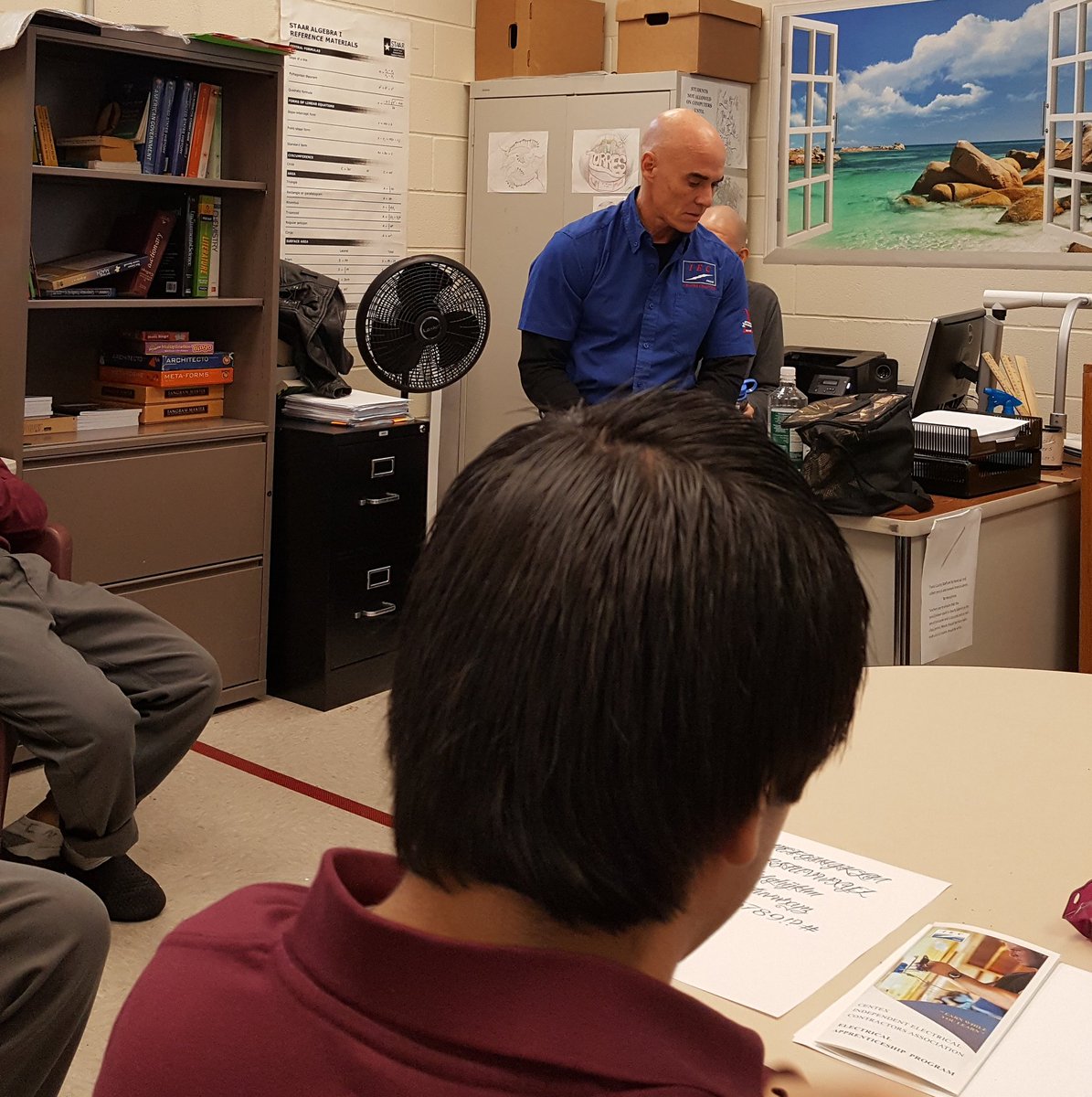 somethingtoadd's tweet image. Educating our alt ed youth about the IEC  electrical apprenticeship program from the Independent Electrical Contractors - Centex Chapter. Dan Kiser, 35+ years in the trade, thanks for coming!