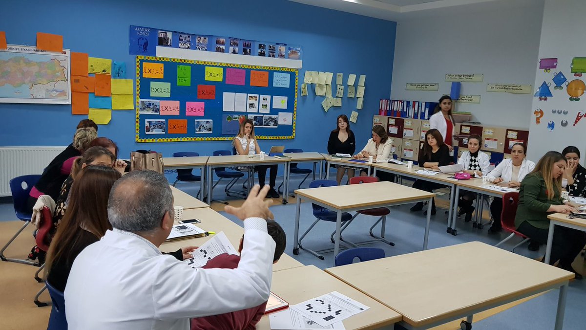 alicankzn's tweet image. Eğitim bitmeyen bir yolculuktur. 
Halkalı kampüsünde sınıf öğretmenlerimizle STEM çalışmaları kapsamında ScratchJr eğitimindeyiz 🏫👍 @halkali_bah @aylindundar11 @Ebrugultekin3  #bkegitek @ilker_eris @elifgurtan @TheUgurSaricam