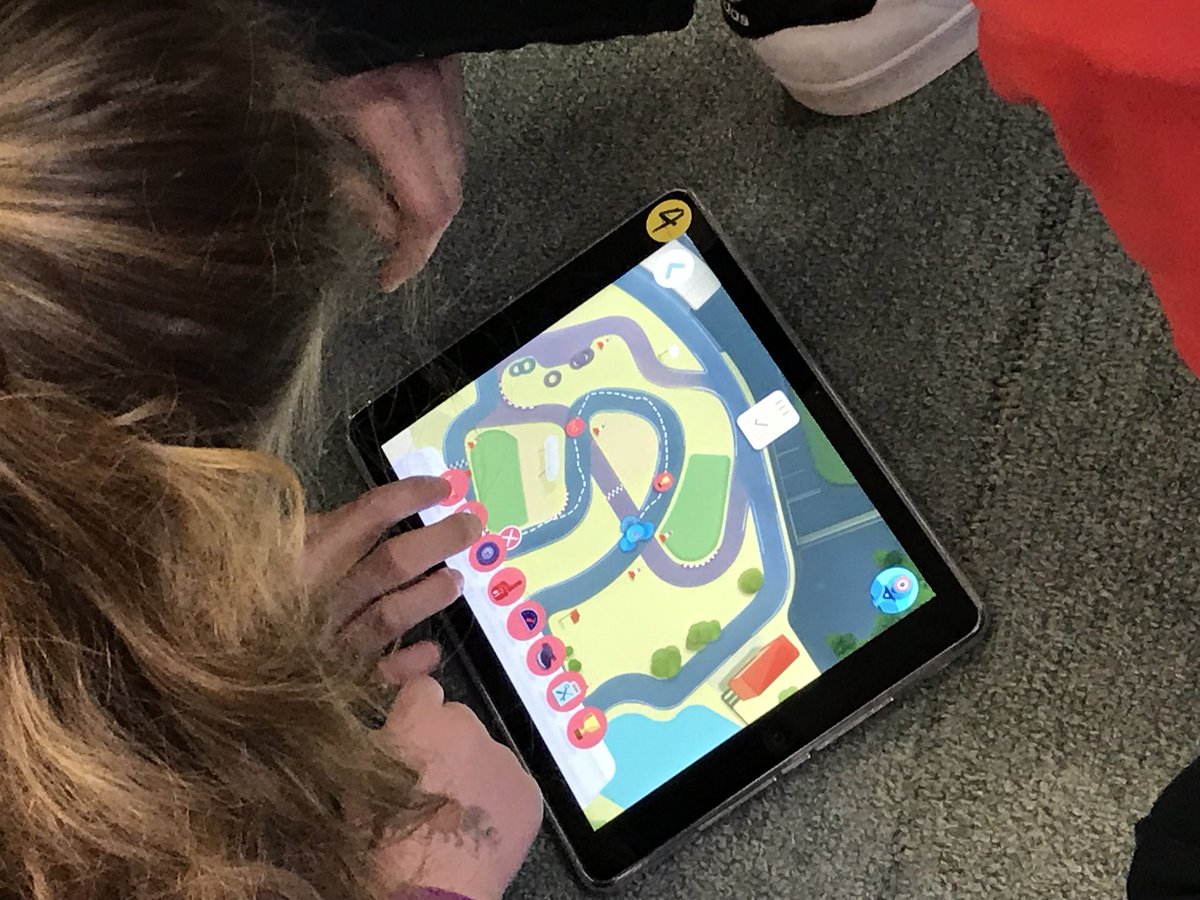 gleneagles_news's tweet image. So grateful to my Gr 6/7 ADST mentors and @kayakcari for supporting our KGs with #Coding and #dashbot #Mentorship