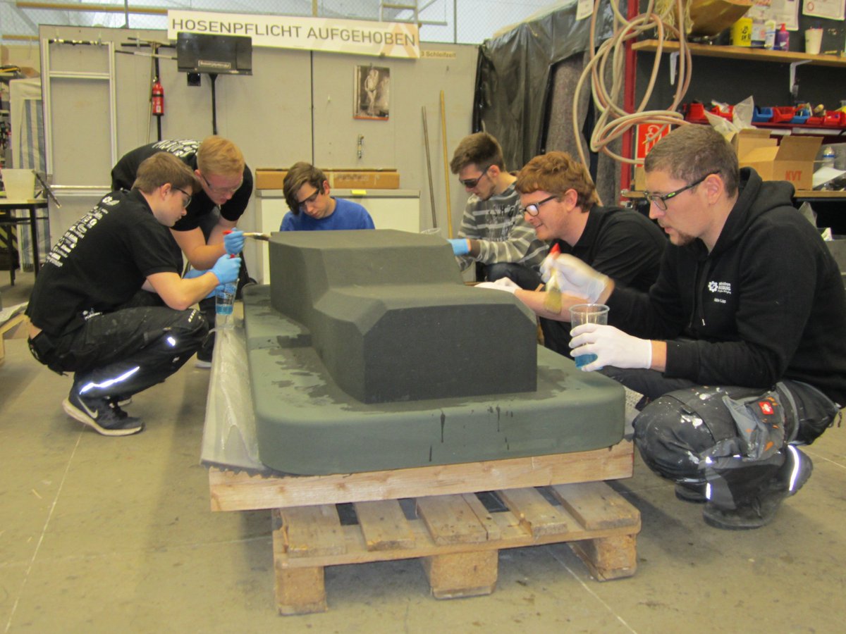 StarkStromAux's tweet image. Arrival of our sand mold for the monocoque!

#starkstrom #augsburg #monocoque #oneteam #keeponracing