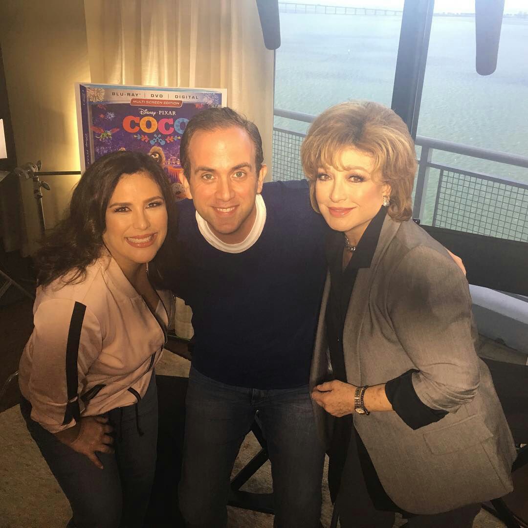 NewsAngieVale's tweet photo. #Repost @mginestrarassi with ・・・ 
Conversando con este par de talentosísimas mujeres mexicanas sobre los latinos en Hollywood, el valor de la familia y Coco! Una de mis entrevistas favoritas!!!! #AngelicaMaria #AngelicaVale #Coco #Popticular 
@angelicavale @angelicamaria https://t.co/1WHTrvU0iM