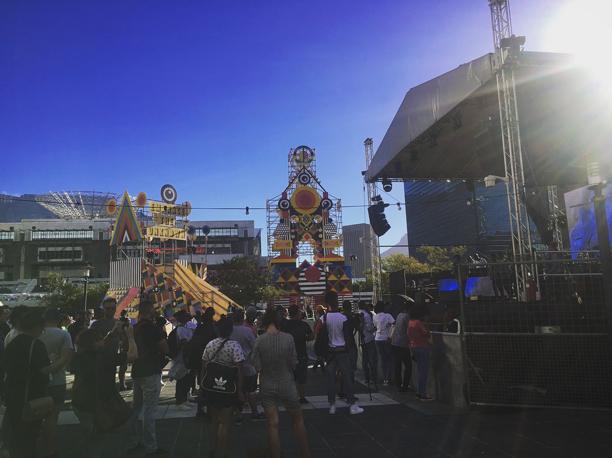 NarrativeTruth's tweet image. It’s a great night to support @fivefingersfilm @designindaba A film that was 10 years in the making #Filmmakers #filmisnoteasy #FilmFestival #southafricanfilm