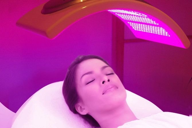 Light therapy isn't just for a rainy day. It helps reset sleep cycles, reduces wrinkles, grows cells, aid concussion recovery and jetlag. #health #wellness #selfcare #lighttherapy #sleep #stressrelief #neurons #comoxvalley
bit.ly/2BvyBk5