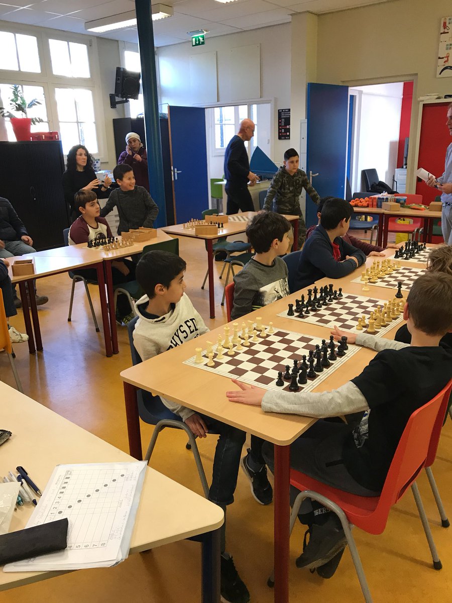 ObsIntVeld's tweet image. Zaans schaaktournooi spannend!