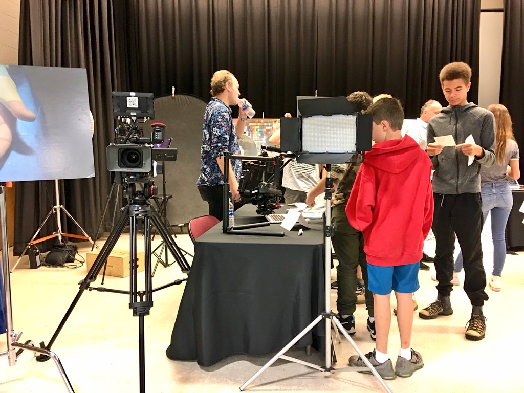 JayCBarbour's tweet photo. Thank you community business partners for making today’s #STEAM Career Fair a huge success! Hats off to Mrs. Barnard and her team for creating an exciting event where students were inspired by future opportunities! #STEM #careers @SMSeagles16 https://t.co/iUpzKdxWaZ