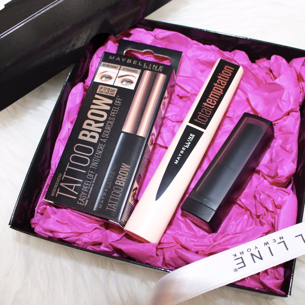 SheLovesAutumn's tweet photo. Ma la meraviglia di questa box con le ultime novità di @maybelline? 😍 #maybellinetribe #maybellineitalia #maybellinenewyorkitalia https://t.co/mMvjfgVk96