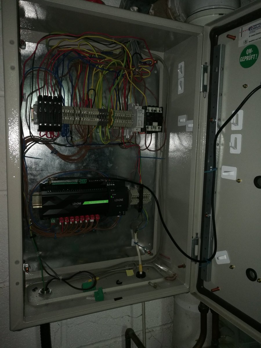 3eelec's tweet image. Hard wiring done, now onto the virtual side.....programming
@LoxoneUK @nwalestweetsuk #SmartHeating #SimpleControl