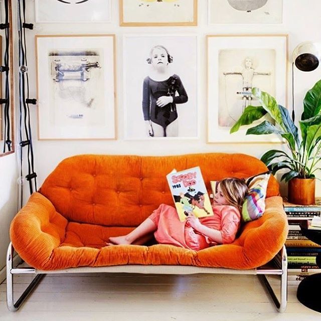 greenandmustard's tweet image. His makes me want to get a big orange sofa and make my kids sit and read on it for me. Sadly I’d need to force them to pick up a book and also sit still... oh well. Just for me then 😂 @bettinaholst #orangesofa #orangeinteriors #popoforange  #jewelled… ift.tt/2sJ0zWD