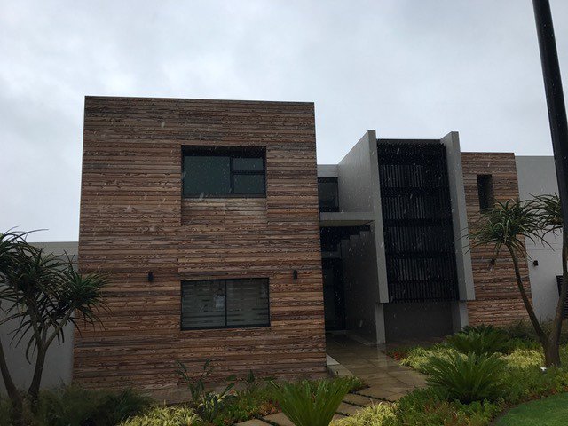 rhino_woodSA's tweet image. With so many choices for cladding, decking and fencing and a focus on longevity, you may wish to pass on wood.  But don't until you've got to know Rhino Wood.  Read more here. (bit.ly/2fHGrya) #dimensionalstability #resilient #thermallymodified #cladding  #rhinowood