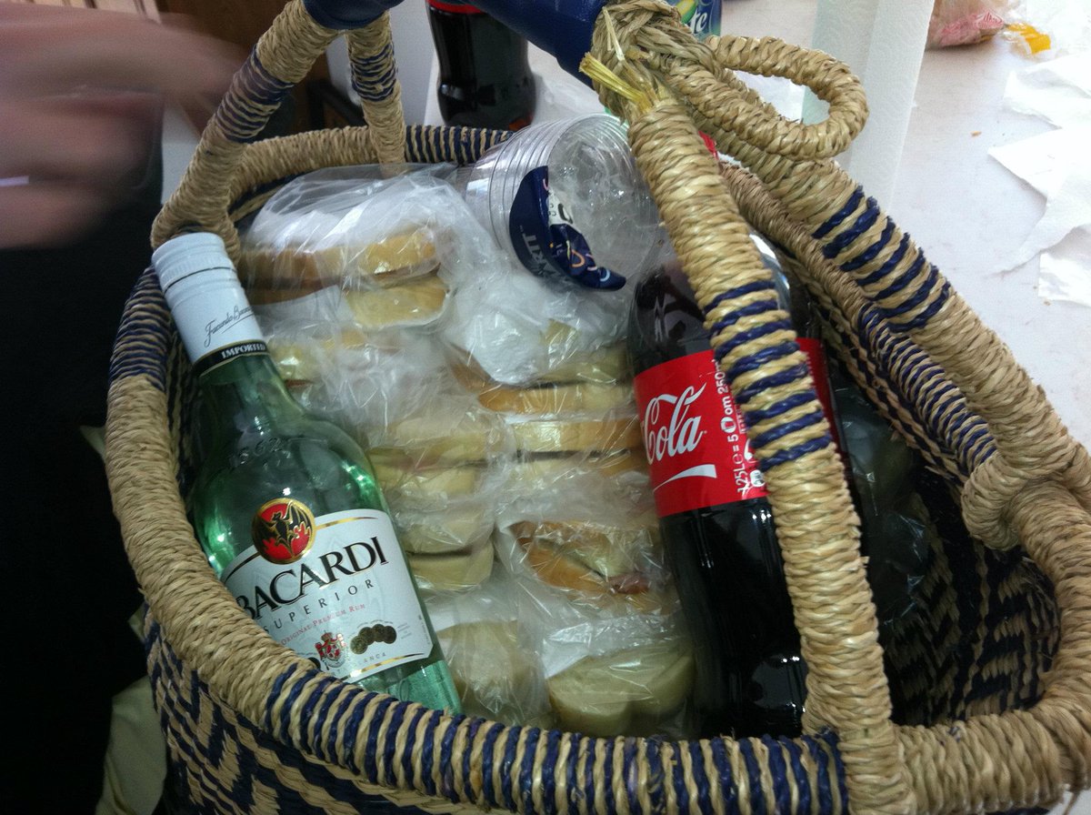 CUSTOMxMAG's tweet photo. ULTIMATE FREE OPEN AIR KIT! #openair #festival #musicfestival #bacardi #CocaColaForMe #CocaCola #Sandwich #Food #electronicmusic #technomusic #housemusic #electronica #Techhouse #EDM #CUSTOM #CUSTOMxMAG https://t.co/erPFqPxqVm