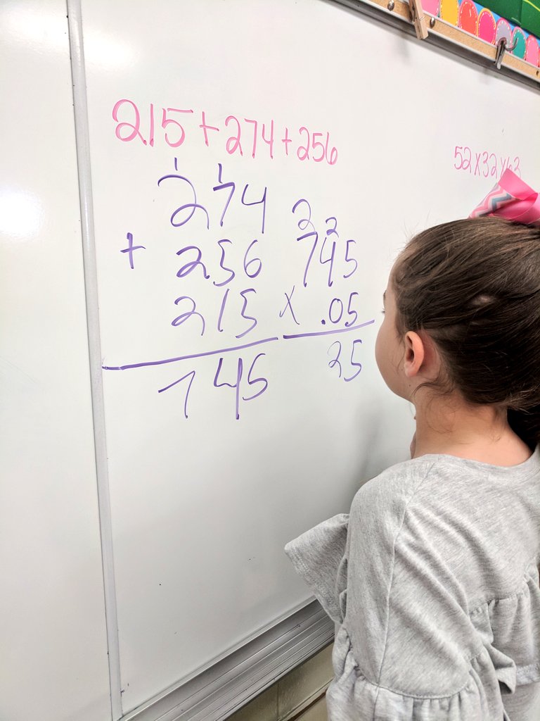 krysta_combs's tweet photo. @WilderSPS Math Club is tackling rounding within 5% #gettingreadyforregionals #WilderRocks #spsmath @officialSPS @MsCastillosMath https://t.co/YuqZnTyppn