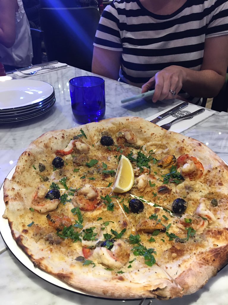 DanielPruce's tweet photo. Another Great #British Brand arrives in the #Philippines! Welcome #PizzaExpressPH! https://t.co/Tl9rYUj6aJ