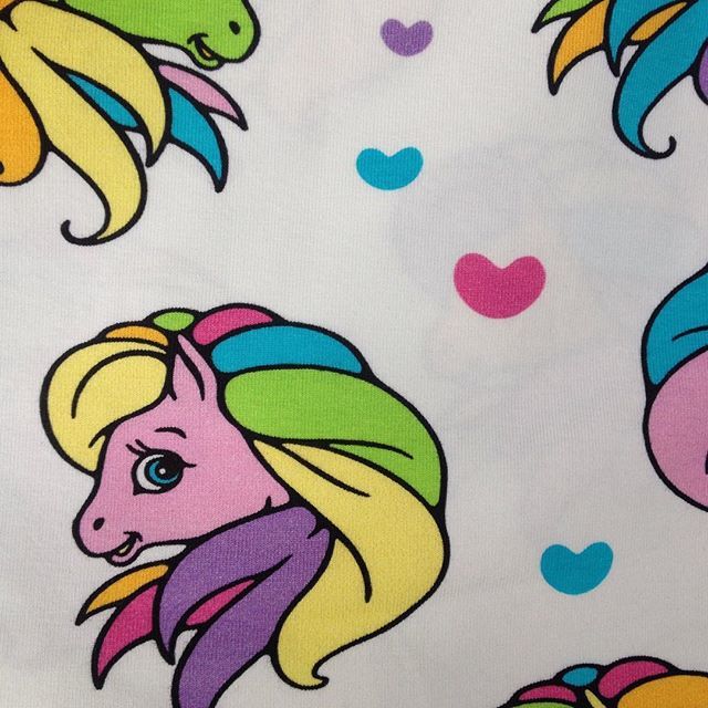 LuckyJessup's tweet photo. 🐴 organic pony fabric 💛💚💙💜 can be made into hoodies, leggings, tops n tees, dresses and babywear. Only available at https://t.co/edqgneSyZK
#mylittlepony #organicfabric #organicchildrenswear #handmadeclothes #luckyjessup #rainbowhair #cutekidsclothes https://t.co/keWOv8NDkU https://t.co/AUfMP23cXd