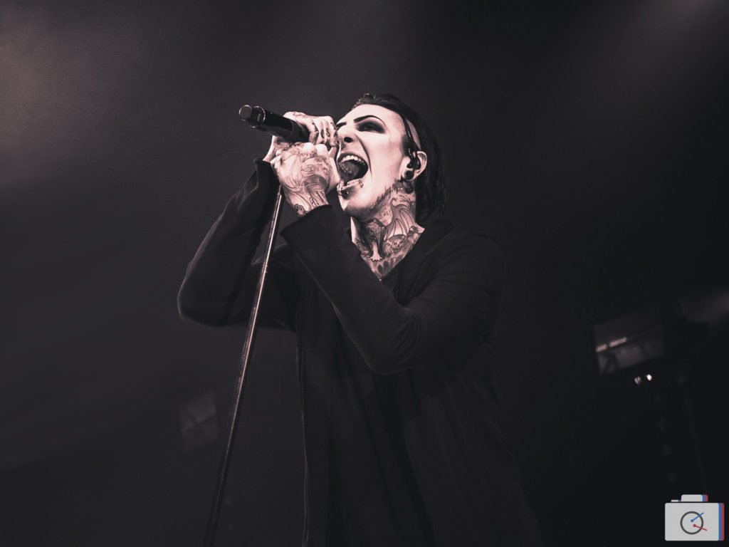 MusiqueMix's tweet photo. Nouvelle review de concert : Motionless in White au Trabendo ! 😀
https://t.co/27neQb4cwO

Dites nous ce que vous en pensez ! 🙂

Crédit photo : Sebastian Ervi 
IG : @sbstn_ervi

#review #concert #music #livemusic #liveconcert #motionlessinwhite #canehill #trabendo #paris https://t.co/Kzw8SSJHZR