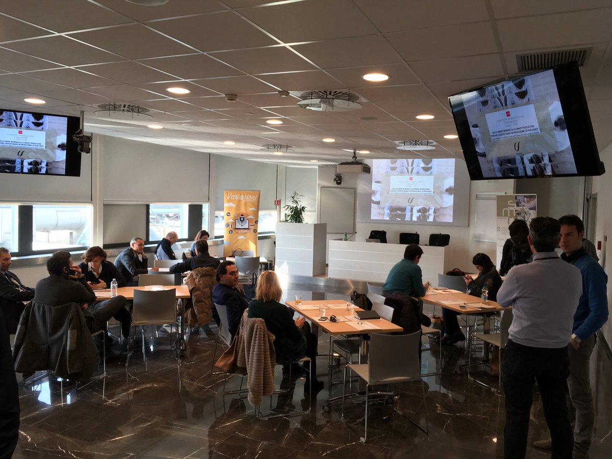 VariazioniSrl's tweet photo. Al lavoro su #smartproduction! Un pomeriggio dedicato a definire soluzioni Smart in contesti operation. Let’s get start it https://t.co/awqZzCREWR