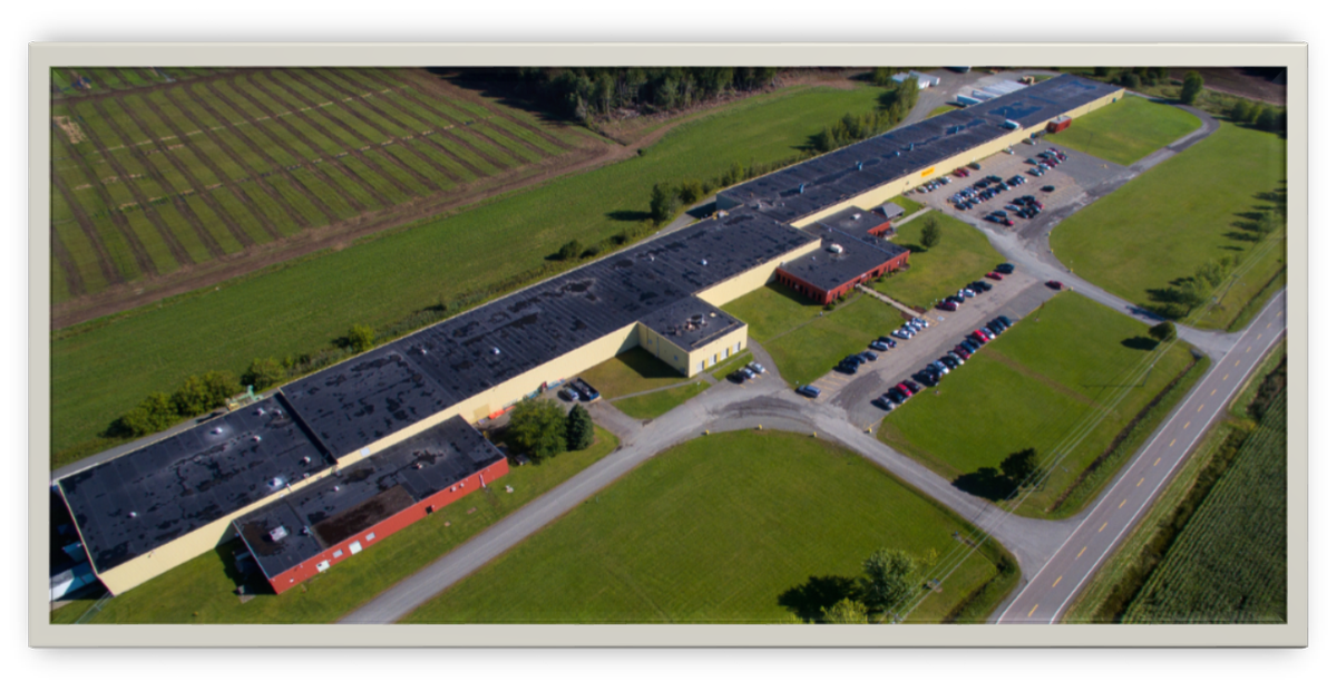 Conti_Industry's tweet photo. #dyk At our #Granby plant in #Canada we produce #rubber #hoses for conveying solid, liquid and gaseous materials for various industrial applications. The diameters of the hoses range from 1 to almost 50 cm, and the longest hoses are no less than 122 m. https://t.co/XQkBwGDoS3 https://t.co/zMhelurwiF