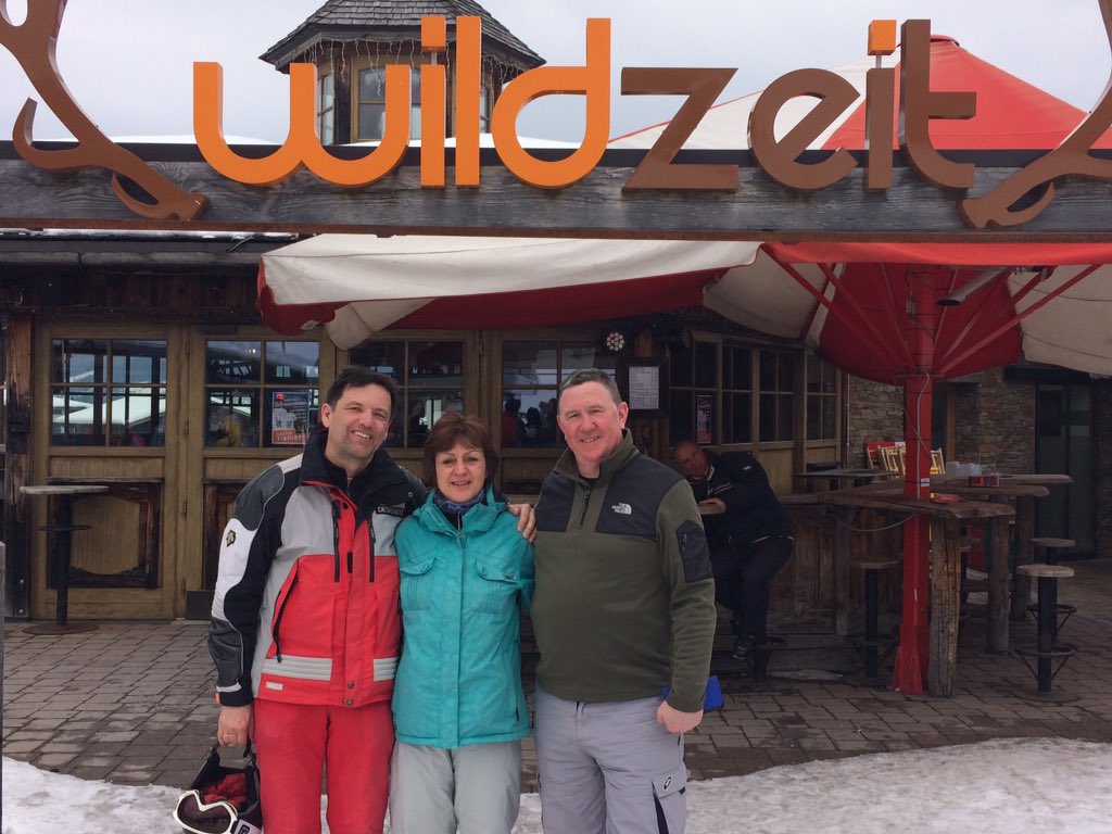 wagrain2018's tweet photo. Lovely to ski over to Flachau this afternoon where we spent so many happy hours with our friends Owen and Prov. We miss them both so much. https://t.co/lYgAl2BOYm