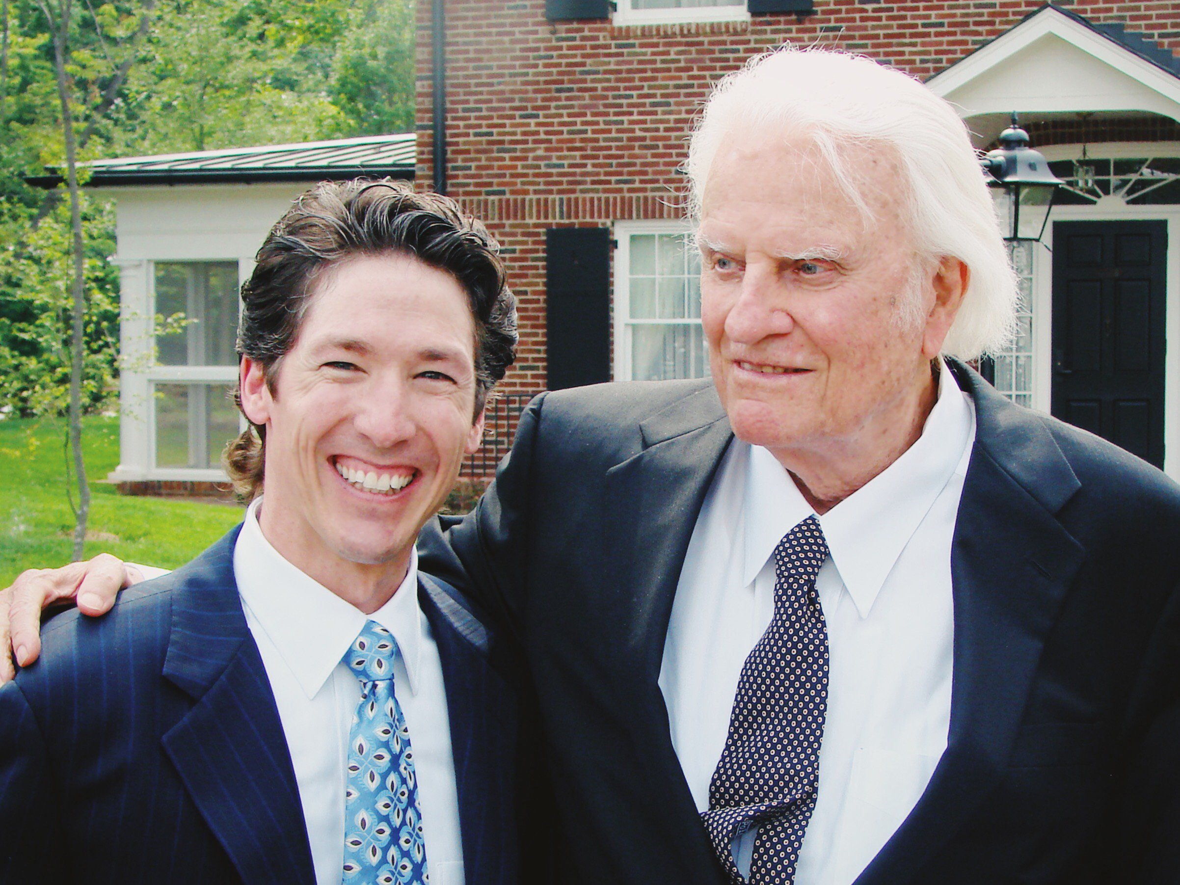 Joel Osteen on Twitter: "Billy Graham has always been and will always be a  hero in our home. Next to my own father, Reverend Graham was the most  humble and gracious man