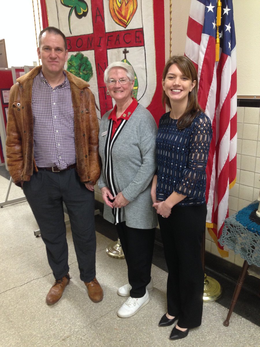 schoolnewtech's tweet image. Happy 2018! Pictured is our founder and CEO Mark Pfau at St. Boniface in Northside with Principal Sister Miriam Kaeser and Kristy Phillips from the Catholic Inner City Schools Education Fund. We happily made a donation to help St. Boniface with their future technology needs.