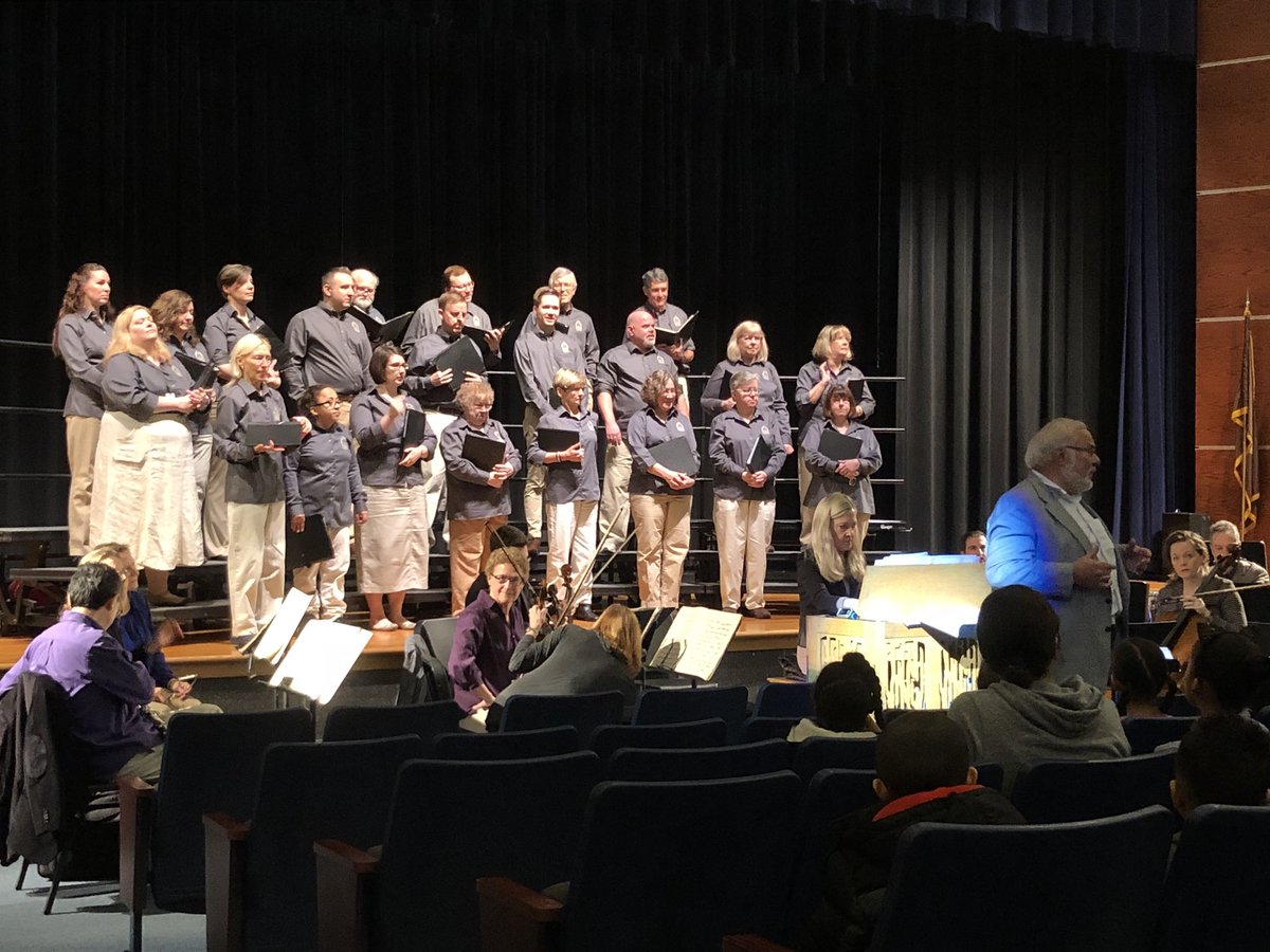 MrPhillipsTeach's tweet photo. Another “Bachtastic” morning with the @BethlehemBach. Thank you so much for sharing your time and talents with us. https://t.co/PMtvaSyDzI