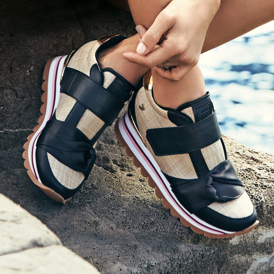 Gioseppo's tweet image. Los nuevos modelos de #sneakers te van a enamorar / the new #sneakers models will make you fall in love 💙  #New #SS18 #ElsaPatakyforGioseppo #NewCampaign #NewCollection #Summer gioseppo.me/43379