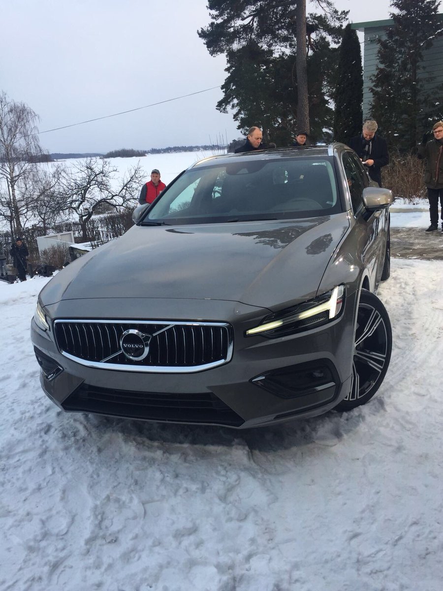 Volvo_NL_PR's tweet image. Volvo introduceert de nieuwe #VolvoV60 media.volvocars.com/nl/nl-nl/media…