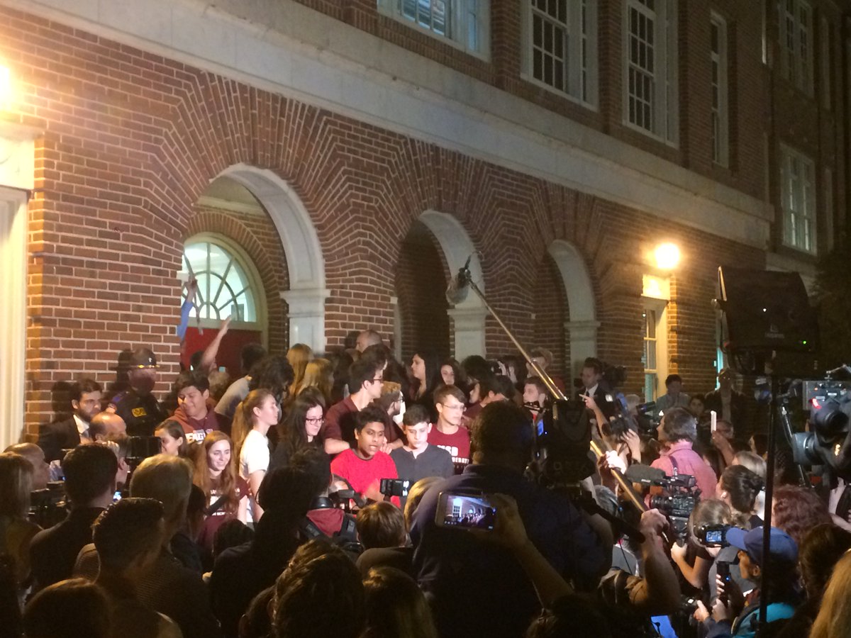 heathersmuse's tweet photo. Welcoming #Parkland HS students to my alma mater #LeonHS last night. Brave heroes and eloquent leaders. For 1st time in years, I have hope for our future. #NeverAgain https://t.co/MjfTtXzmYw