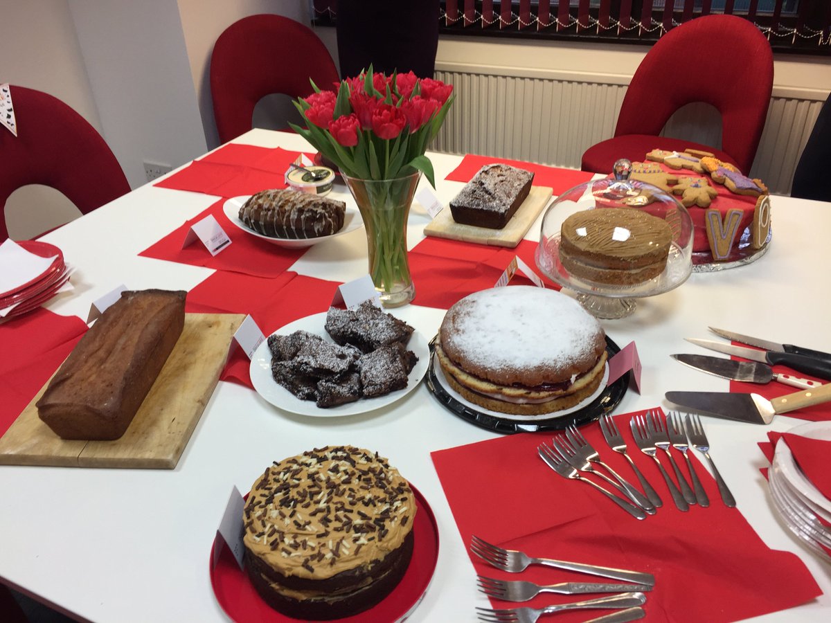 Huge thks to @RaydensLaw #Berkhamsted & our #corporatepartners 4 taking part in a great #legalbakeoff yesterday. Fabulous cakes, great company & fantastic help 4 patients @Hospicstfrancis