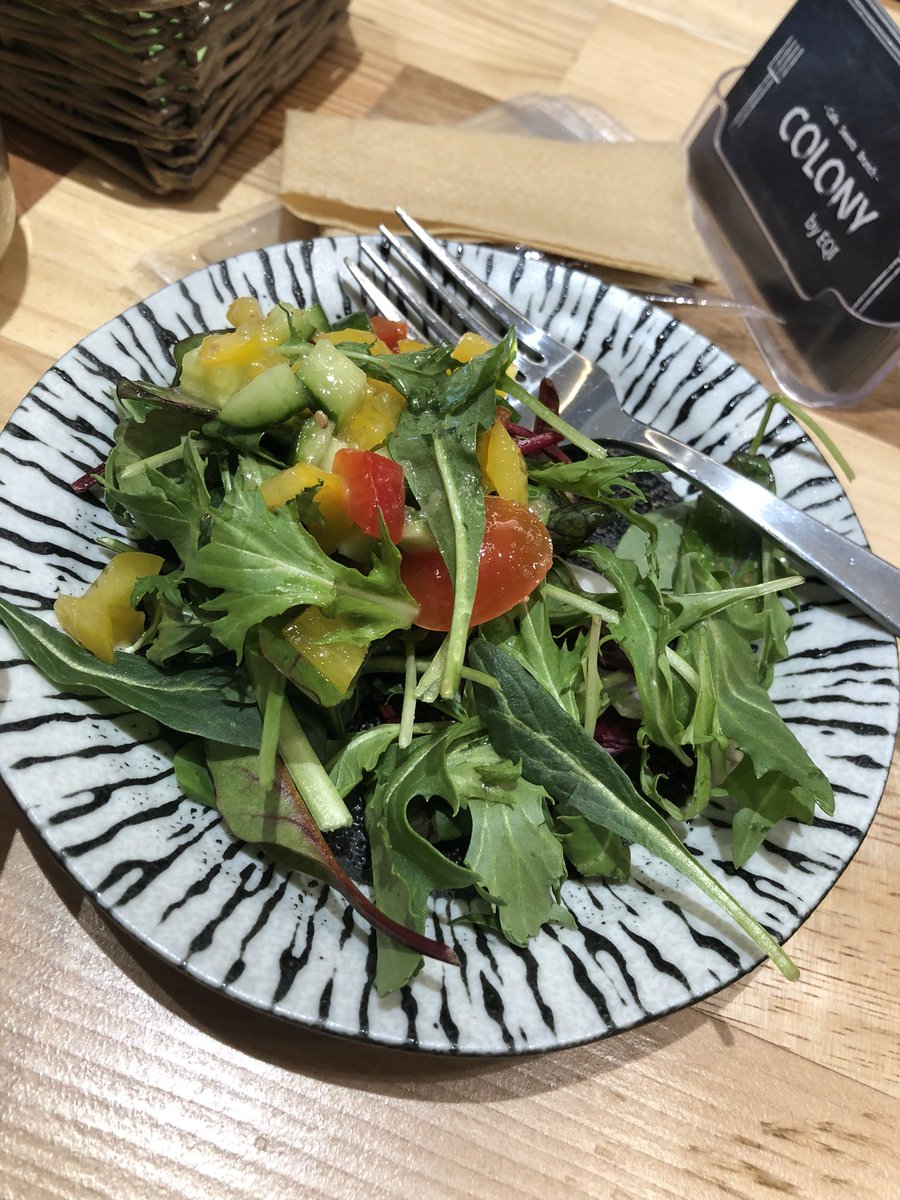 でこちゃん ふくちゃん生主 Cas主 本日の昼ご飯 昼ご飯 ランチ Lunch Colony カフェ Cafe Cafe カフェ好きな人と繋がりたい カフェ巡り カフェ部 カフェ時間 オムライス サラダ オシャレ オシャレカフェ オシャレ空間 オシャレな店