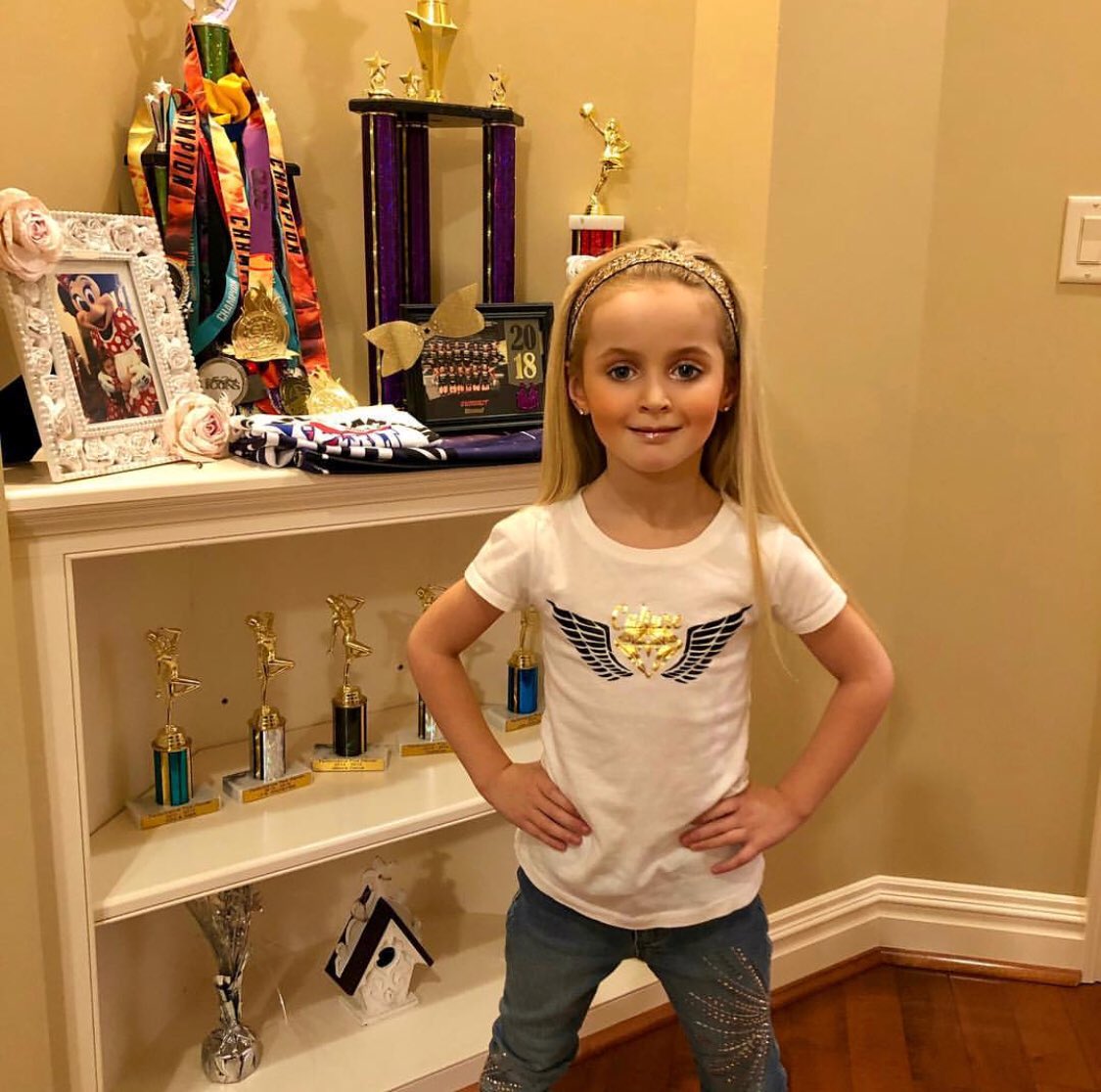 LittleLexiCheer's tweet image. Culture. It’s who you are and where you come from. Stand strong, believe in you and leave no doubt. 💎