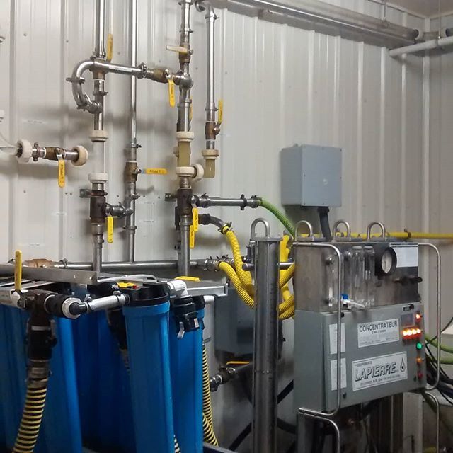 boottrackmaple's tweet image. Sap is still flowing and the reverse osmosis machine is running! #boottrackmaple #vermontmaplesugaring #maplesugaring ift.tt/2HzS2c7