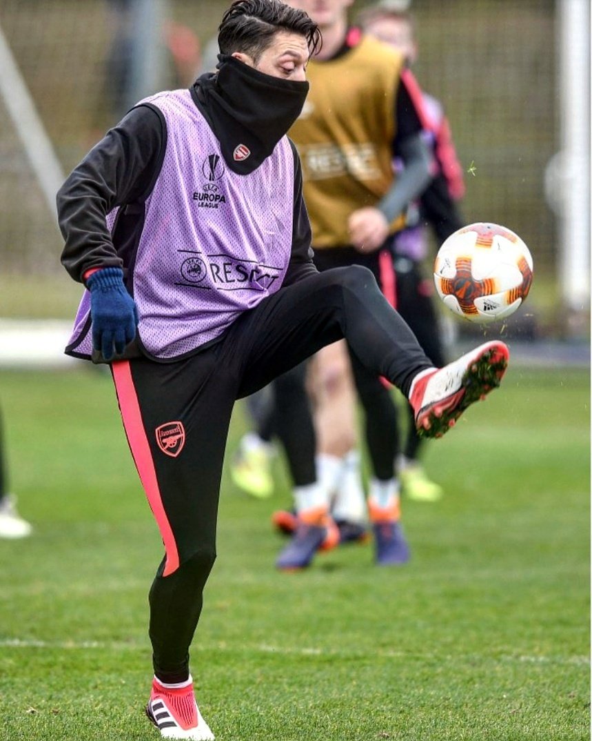 M10's tweet photo. No matter the challenges, keep your eyes on the prize. ⚽💯 #YaGunnersYa @Arsenal https://t.co/6ChGIbGbPh