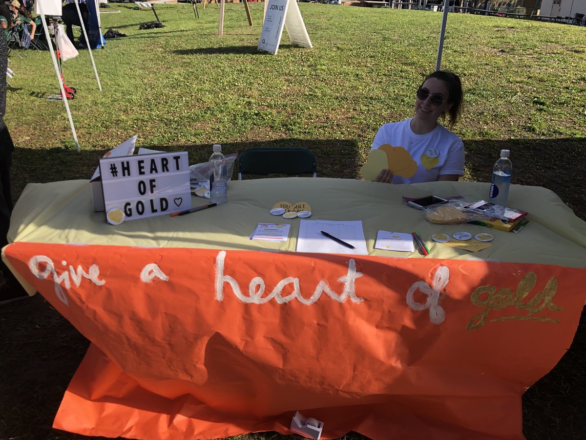 heartofgoldusf's tweet photo. Come see Shauna and Savanna at Bull Market today to give a heart of gold! Like us on social media to receive a free button. 
#heartofgold 
#BullMarket 
#withpurpose 
@realwithpurpose https://t.co/LuZDmoOA4E