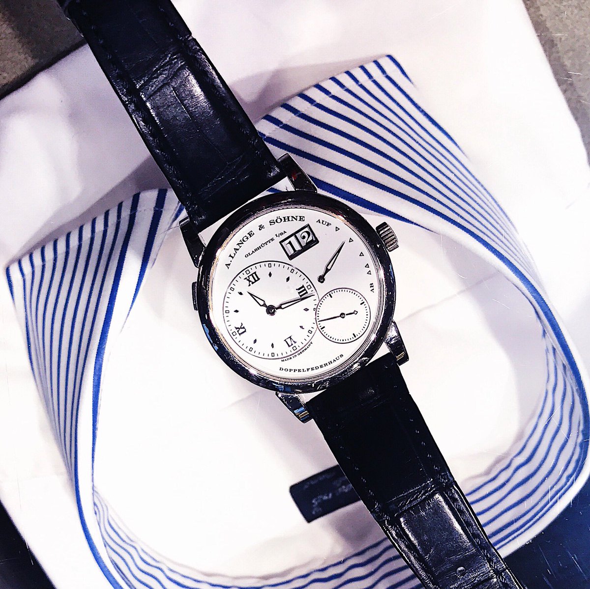 The_ItalianGent's tweet photo. STYLE 1 // The now iconic @alangesoehne A. Lange &amp; Sohne Lange 1 goes only with very stylish and #sartorial attire! #alangesohne #lange1 #watchporn #gentleman #style #imageconsultant #personalstylist #luxury #luxurytoys #attire #luxurywatch @ALangeSohneUSA https://t.co/CCH2mUlckU