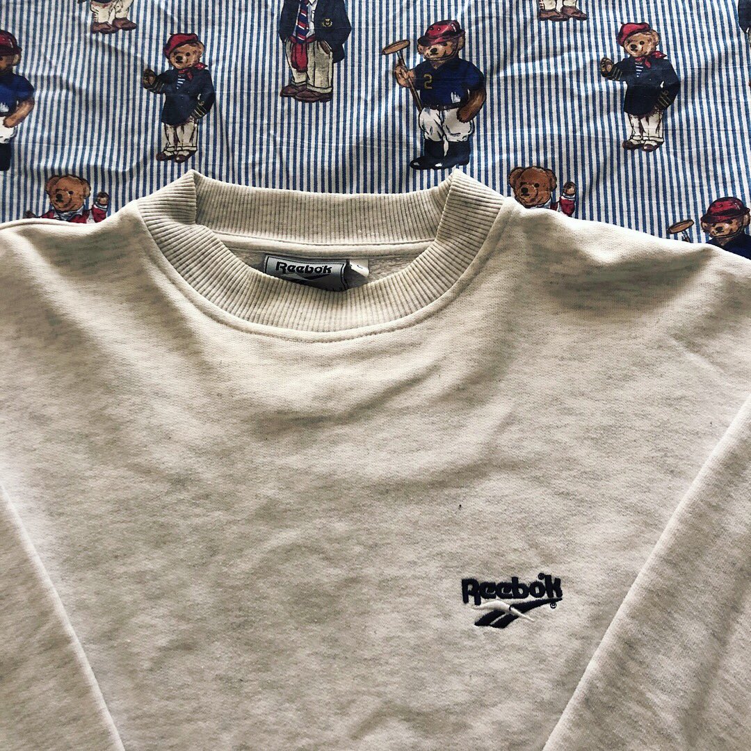 Vintage Oatmeal Reebok Sweatshirt 🇬🇧(M)

Distinctthreads.com 🌐 £24.99

#vintagereebok #reebokvintage #reeboksweatshirt #retro #reebokclassicvintage #90sreebok #reebok90s #oldschool #rave #reebok #reebokclassic #90s #wavey #waveygarms #og #90svintage #depop #distinctthreads