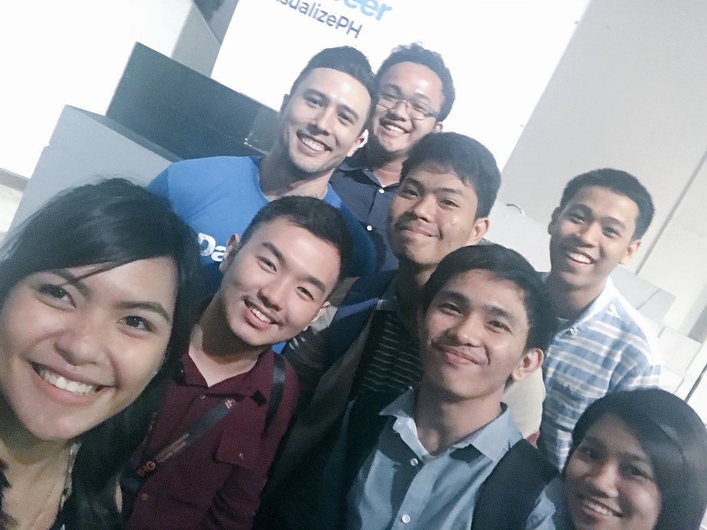 graceeeless's tweet image. I can’t express how amazing all of the speakers were, especially Isaac Reyes. Add to the fact that I’m with these people 💕

P.S This 3 hour mini-conference is better than all my stat major subjects lol #VisualizePH
